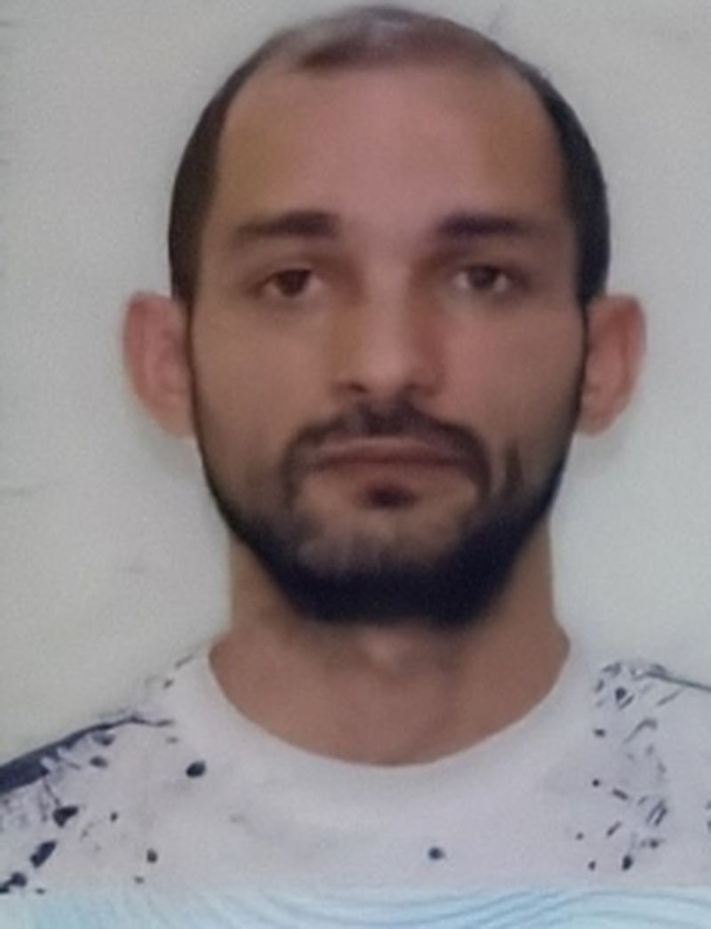 Individul a ieșit din terminal, s-a urcat într-un taxi și a plecat ca un pasager oarecare