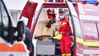 ambulanțier înjunghiat de un pacient