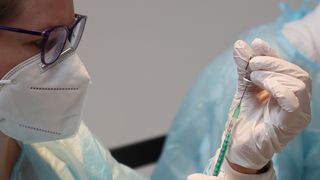 Câte persoane s-au vaccinat în ultimele 24 de ore în România?