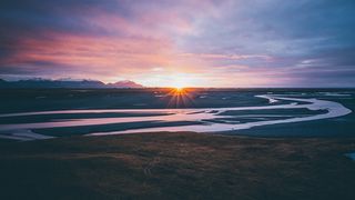 Risc de inundaţii pentru mai multe râuri din țară, până luni. Anunțul hidrologilor