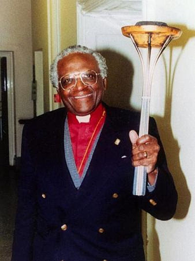 Arhiepiscopul Desmond Tutu