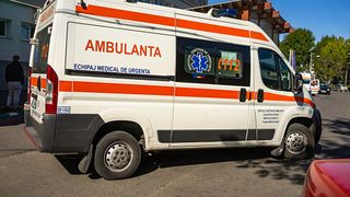 Un bărbat de 31 de ani a fost accidentat mortal de o maşină