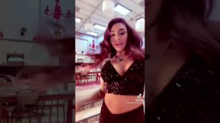 Naba și Georgiana, scoase din minți de niște comentarii pe Tik-Tok