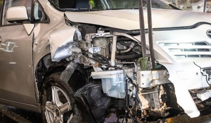 Accident în Austria. Un șofer român a intrat cu mașina într-o biserică