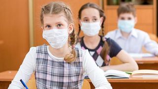 Când se termină vacanţa de iarnă 2021 - 2022? O parte din elevi revin mai devreme la şcoală