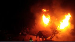 Un bărbat a ars de viu după ce cabana în care se afla s-a făcut scrum