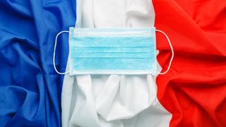 Purtarea măștii devine obligatorie de luni pentru toți francezii