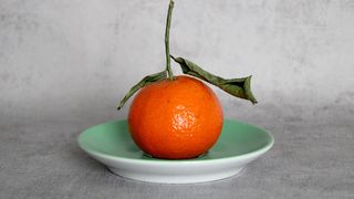 O clementină care se găsește &icirc;n supermarketurile de la noi are &icirc;n medie undeva la 75 de grame