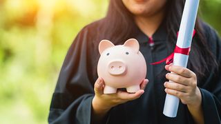 Creșterea mediei pentru bursa de merit, condamnată de Consiliul Elevilor 