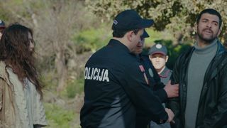 ce-se-intampla-in-aceasta-seara-de-la-ora-20-00-in-fiica-ambasadorului-nare-si-sancar-fac-totul-pentru-fiica-lor