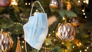 Ce sancțiune primesc oamenii care poartă măști textile sau de plastic?! Anunțul care intră în vigoare de sâmbătă