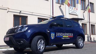 Bărbat acuzat de dare de mită după ce a încercat să ofere o sumă de bani jandarmilor. Acesta nu a respectat regulile de carantinare