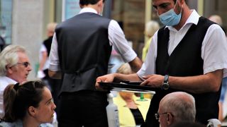 Noi măsuri împotriva valului 5 Covid. Restricțiile se aplică din 8 ianuarie