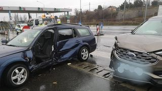 Accident cumplit pe A2. Cinci victime în urma impactului