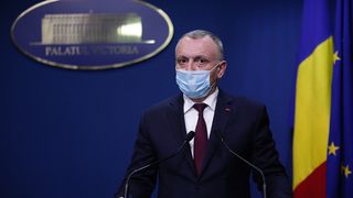 Duminică au fost distribuite în şcoli un milion de măşti de protecţie împotriva COVID-19