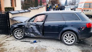 Un bărbat s-a urcat pe motor beat și fără permis. Acesta era însoțit de o pasageră minoră