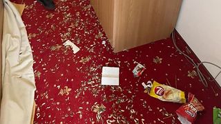 Alte imagini cu pensiuni și vile care au devenit ținta vandalilor &icirc;n noaptea dintre ani uluiesc opinia publică