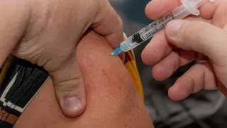 Unde poți face vaccinul antigripal și ce trebuie să stii dacă te-ai vaccinat COVID-19