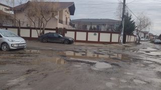 Imaginile nepăsării vin de lângă București. Străzi neasfaltate la 10 km de Capitala României