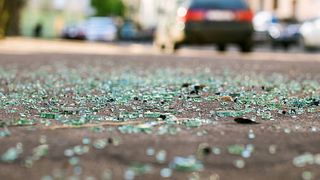 Accident teribil pe o stradă din Lunca Câlnicului, în Brașov. Impactului a fost surprins de camerele de supraveghere