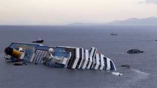FOTO: Se împlinesc 10 ani de la naufragiul vasului de croazieră Costa Concordia