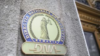 Fostul adjunct al șefului de la STS a fost prins în flagrant și reținut pentru trafic de influență