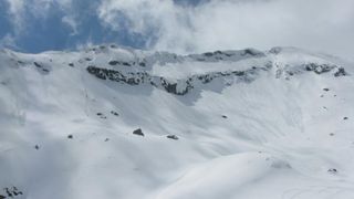 Salvamontiștii din Sibiu intervin pentru salvarea unei persoane surprinsă de o avalanșă în Masivul Făgăraș