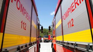 Incendiu puternic în Vama Giurgiu, în două magazii în care sunt depozitate tutun, ţigări și textile