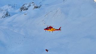 Zeci de persoane salvate de salvamontiști &icirc;n ultimele 24 de ore