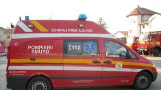 Trei maşini implicate într-un accident pe DN 24A, în comuna Soleşti. Două persoane au fost rănite