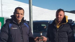 Un jandarm a găsit pe pârtia din Rânca un portofel cu 1.200 de euro, 3.000 de lei şi acte. Ce a făcut acesta