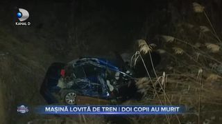Mașină lovită de tren - doi copii au murit