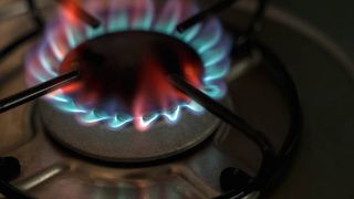 ANRE: Enel a primit amenzi de peste 400.000 de lei pentru că nu a respectat legea în cazul compensării facturilor la gaze