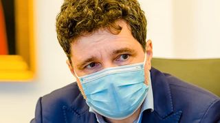 Procurorii DNA, descindere la Primăria Capitalei. Nicușor Dan, prima reacție