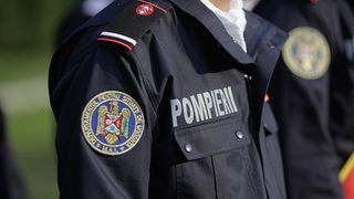 Câteva tone de furaje şi lemn de foc au ars într-un incendiu la Suceava