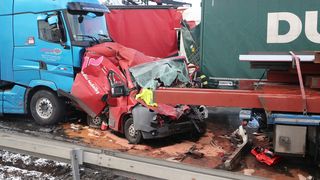 Carambol uriaș cu peste 40 de mașini s-a produs  &icirc;n Cehia