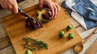 Cum se consumă anghinarele? Beneficii şi contraindicaţii