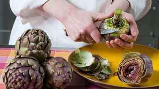 Cum se consumă anghinarele? Beneficii şi contraindicaţii