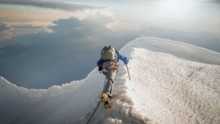 Avertismentul meteorologilor: Riscul producerii de avalanșe în majoritatea masivelor este major