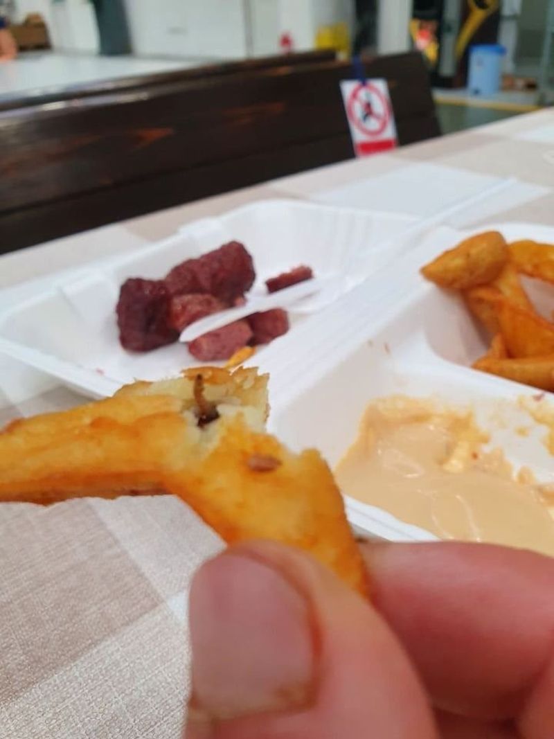 Cartofi cu viermi la o cantină din Cugir. Reacția DSP: ,,Unitatea este curată"