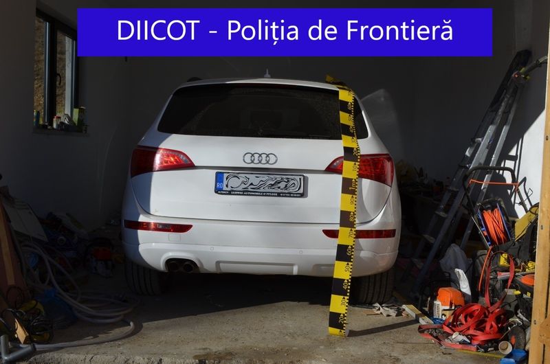 Poliția a efectuat percheziții la traficanții de țigări. Anchetatorii au confiscat țigări de contrabandă, bani și mașini