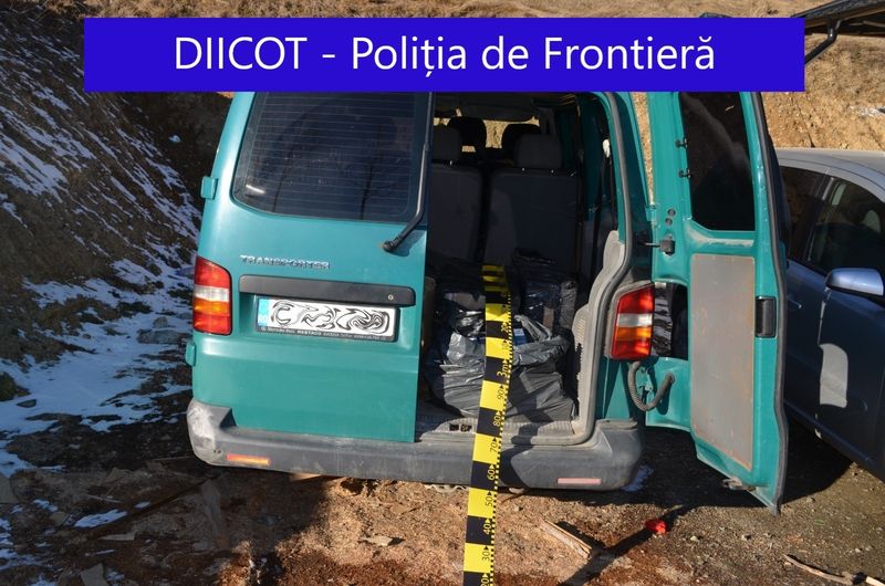Poliția a efectuat percheziții la traficanții de țigări. Anchetatorii au confiscat țigări de contrabandă, bani și mașini