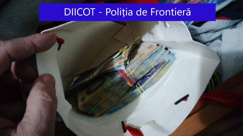 Poliția a efectuat percheziții la traficanții de țigări. Anchetatorii au confiscat țigări de contrabandă, bani și mașini