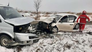 Accident grav în Botoșani pe E58. Printre răniți se enumeră și doi copii