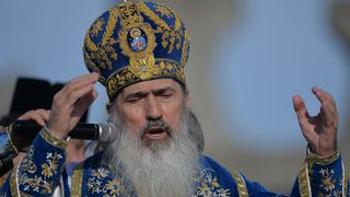 Arhiepiscopul Tomisului amendat de două ori &icirc;ntr-o zi