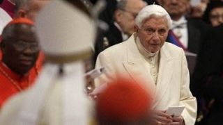 Fostul papă Benedict al XVI-lea recunoaște că a dat o declarație falsă în cadrul investigației privind abuzurile sexuale comise de preoți catolici din Germania asupra unor copii. Spune că a fost vorba de “o eroare de editare”