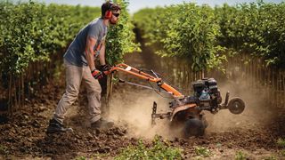 Motocultorul, următoarea investiție pe care să o faceți. Iată de ce!