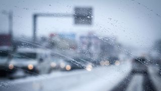 Cod galben de vânt puternic în zonele de munte din judeţele Argeş, Prahova şi Dâmboviţa, joi dimineaţa