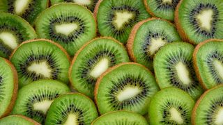 Contraindicaţii Kiwi: Nu consumaţi acest fruct dacă suferiţi de această afecţiune!