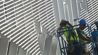 Guvernul a dat undă verde pentru "invazia" muncitorilor străini în 2022